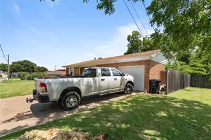 107 Woodard Ave, Cleburne, TX 76033 - Photo 16