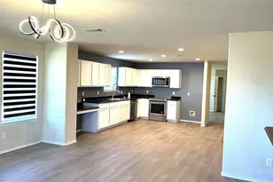 817 Lark Dr, Aubrey, TX 76227 - Photo 16