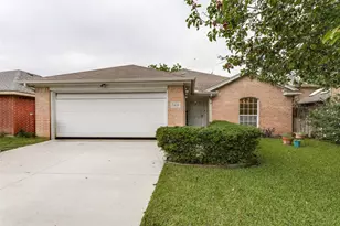 7429 Creekfall Dr, Fort Worth, TX 76137 - Photo 2