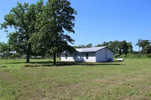 2519 FM2027, Lott, TX 76656 - Photo 4