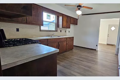 2519 Fm 2027, Lott, TX 76656 - Photo 10