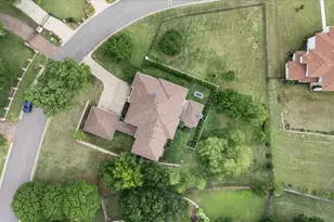 8924 Waterchase Cir, Fort Worth, TX 76120 - Photo 38