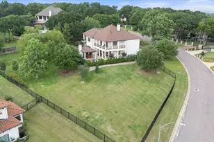 8924 Waterchase Cir, Fort Worth, TX 76120 - Photo 36