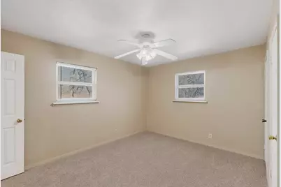 1900 Mimosa Drive, Arlington, TX 76012 - Photo 16