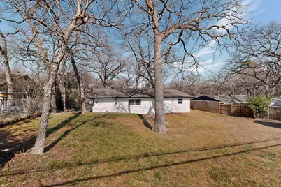 1900 Mimosa Drive, Arlington, TX 76012 - Photo 32