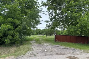 4621 Lake Park Dr, The Colony, TX 75056 - Photo 1