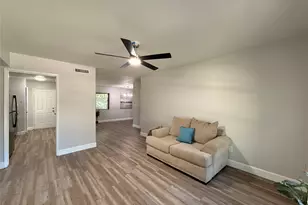108 Cooper St, Cedar Hill, TX 75104 - Photo 4