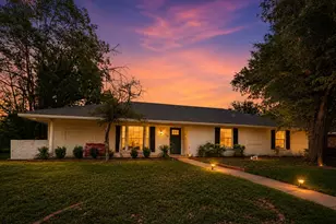 1906 Surrey Cir, Grand Prairie, TX 75050 - Photo 1