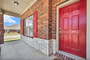 15724 Landing Creek Ln, Fort Worth, TX 76262 - Photo 2