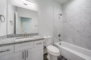 924 W Collins St, Denison, TX 75020 - Photo 20