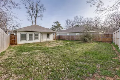 924 W Collins Street, Denison, TX 75020 - Photo 24