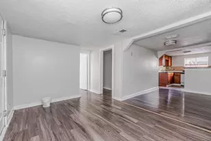 1520 McBroom St, Dallas, TX 75212 - Photo 4