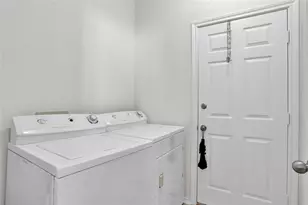 1128 Oakcrest Dr, Providence Village, TX 76227 - Photo 18