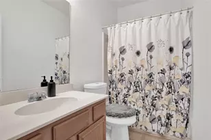1128 Oakcrest Dr, Providence Village, TX 76227 - Photo 18