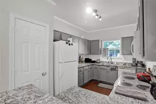 1128 Oakcrest Dr, Providence Village, TX 76227 - Photo 6