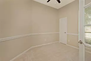 114 Midcrest Dr, Irving, TX 75063 - Photo 6