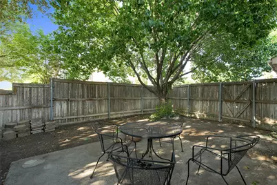 114 Midcrest Drive, Irving, TX 75063 - Photo 22
