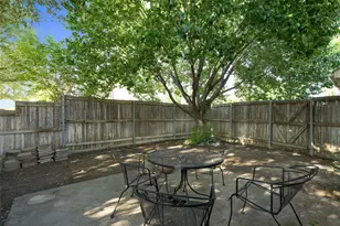 114 Midcrest Dr, Irving, TX 75063 - Photo 22