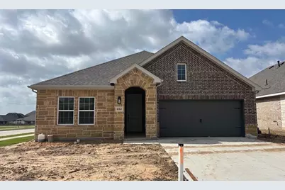 684 Tyronza Drive, Justin, TX 76247 - Photo 2