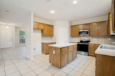 734 Crownpoint Court, Arlington, TX 76002 - Photo 10