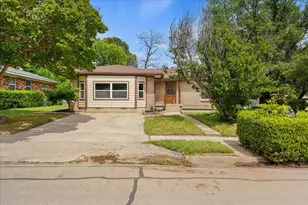 2002 Shawnee St, Denton, TX 76209 - Photo 36