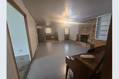 4208 Kingsbury Drive, Wichita Falls, TX 76309 - Photo 4