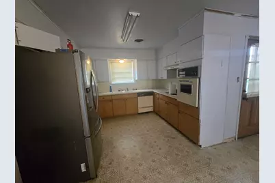 4208 Kingsbury Drive, Wichita Falls, TX 76309 - Photo 6
