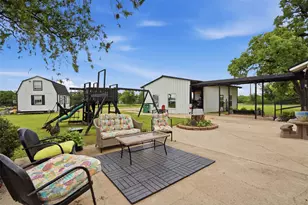 2182 Sunflower Rd, Paradise, TX 76073 - Photo 10