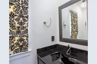 2044 Hillshire Drive, Lewisville, TX 75067 - Photo 28