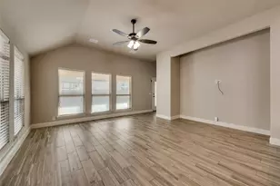 550 Lily St, Crowley, TX 76036 - Photo 10