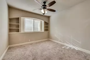 550 Lily St, Crowley, TX 76036 - Photo 12