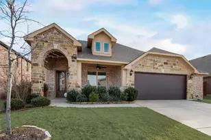 550 Lily St, Crowley, TX 76036 - Photo 2