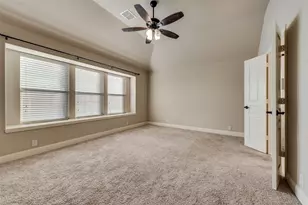 550 Lily St, Crowley, TX 76036 - Photo 16