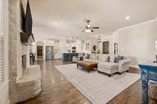 13310 McAllen Ln, Justin, TX 76247 - Photo 10