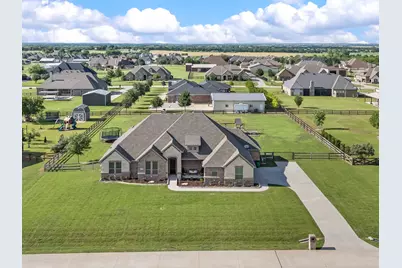 13310 McAllen Lane, Justin, TX 76247 - Photo 6