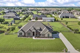 13310 McAllen Ln, Justin, TX 76247 - Photo 6