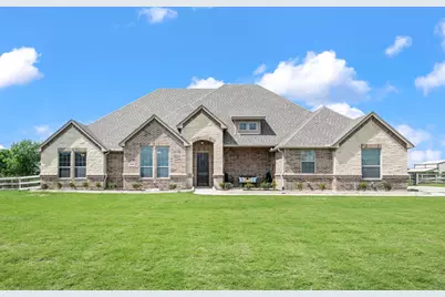 13310 McAllen Lane, Justin, TX 76247 - Photo 2