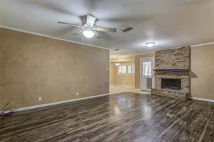 521 E Mustang St, Crowley, TX 76036 - Photo 6