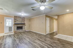 521 E Mustang St, Crowley, TX 76036 - Photo 8