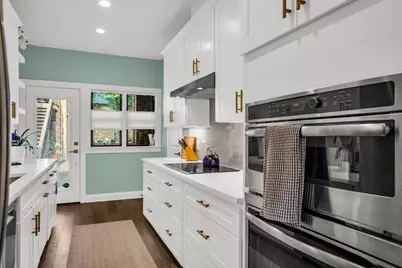 10716 Park Village Place #B, Dallas, TX 75230 - Photo 2