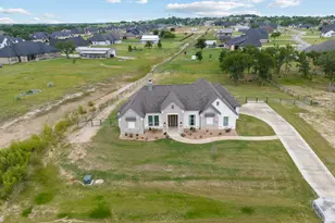 805 Wind Riv Pass, Azle, TX 76020 - Photo 2