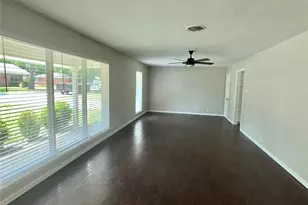 306 Line Dr, Gainesville, TX 76240 - Photo 4