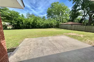 306 Line Dr, Gainesville, TX 76240 - Photo 22