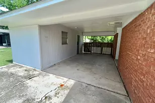 306 Line Dr, Gainesville, TX 76240 - Photo 2