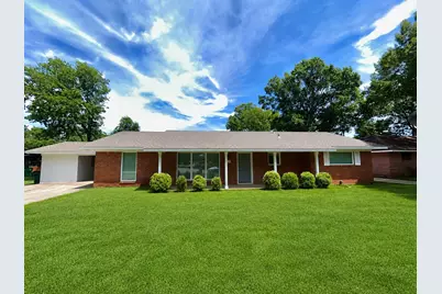306 Line Drive, Gainesville, TX 76240 - Photo 1