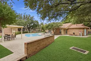 16301 Ledgemont Ln, Addison, TX 75001 - Photo 16