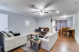 9645 Limestone Dr, Dallas, TX 75217 - Photo 2