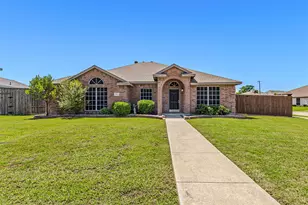 7202 Maplewood Dr, Rowlett, TX 75089 - Photo 1