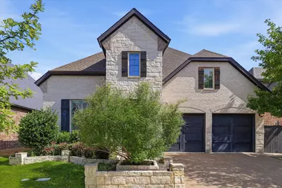 2425 Hunters Boulevard, Lewisville, TX 75056 - Photo 2