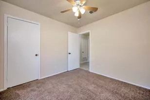 821 Timberoaks Dr, Azle, TX 76020 - Photo 24